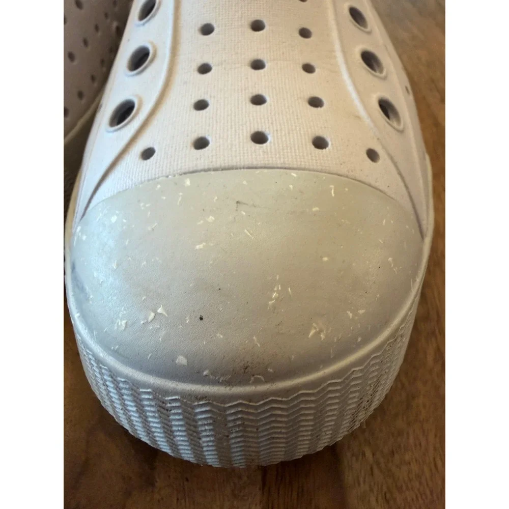 Native Jefferson Bloom White Slip On Sneakers Mens 7 Womens 9 Water Shoes